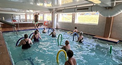 Seniorzy z Klubu Seniora „Złoty Krąg” aktywnie i z uśmiechem