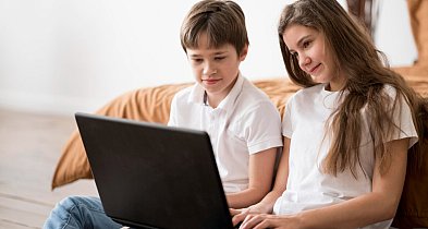 Więzienie za internetową patologię. Sejm przyjął nowe przepisy
