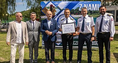 Samochody, quady i łodzie dla ratowników wodnych