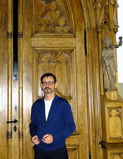 Aula naszego „ogólniaka” jest teraz jeszcze piękniejsza!-96758