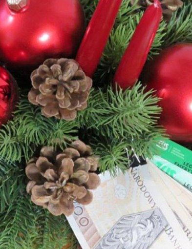 Kto dostanie emeryturę lub rentę przed świętami? ZUS przyspiesza grudniowe wypłaty-98256