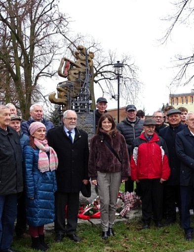 Obchody 44. rocznicy wprowadzenia stanu wojennego i Dnia Pamięci Ofiar..-98469