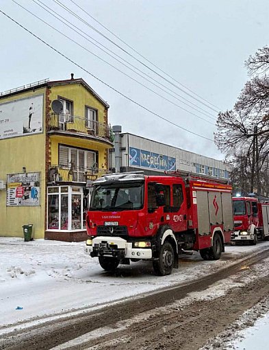 Tragiczny poranek przy ul. Młyńskiej w Chełmnie. Zginął mężczyzna!-99205