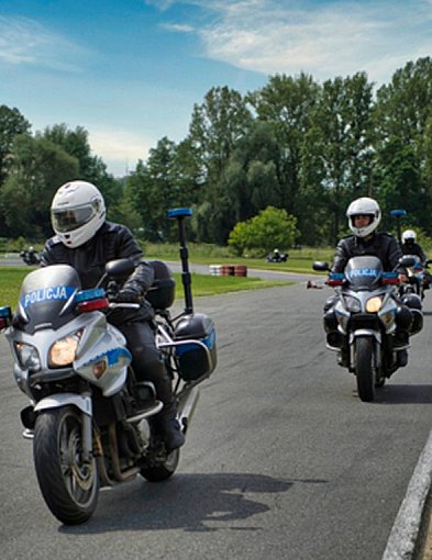 Motocykliści wracają na drogi - policjanci przypominają o bezpieczeństwie