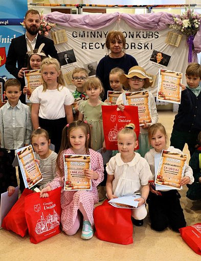 Zmierzyli się w recytacji wierszy