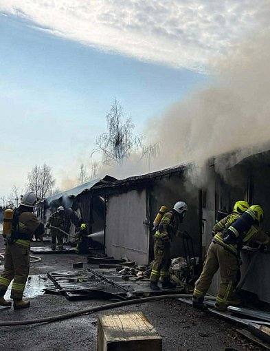 Kłęby dymu widoczne z wielu kilometrów - groźny pożar w Chełmnie