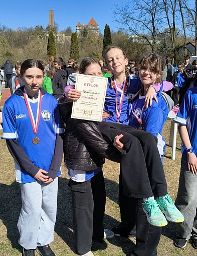 Wielkie drużynowe biegi przełajowe! Brawa dla wszystkich zawodników