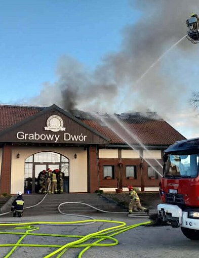 Płonie "Grabowy Dwór" w okolicach Chełmna