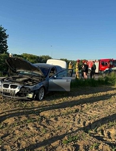 Kolizja w Starogrodzie Dolnym i interwencja z udziałem Policji w Chełmnie