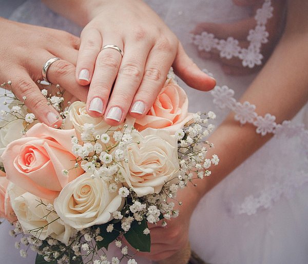 40 tys. zł za ślub i dziecko. PiS chce zachęcać do małżeństw i rodzicielstwa-97852