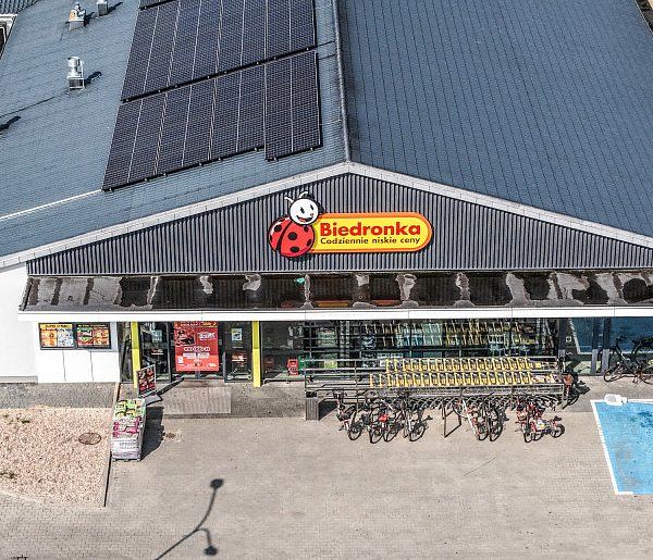 Biedronka zapłaci potężną karę. Sieć kusiła niejasną promocją-98042