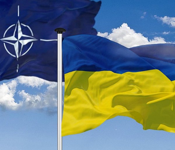 Premier Wielkiej Brytanii zwołuje pilne spotkanie liderów-98316