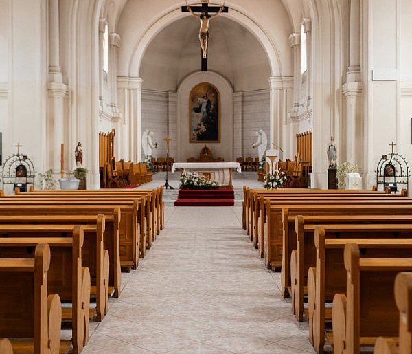 Miliony na Kościół w 2026 roku. Państwo co roku dokłada do duchownych-98956