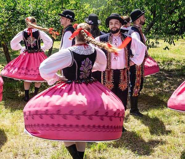 Dzień Kobiet? Robimy go z przytupem!