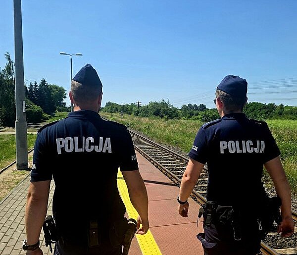 Bezpieczna kolej pod nadzorem policjantów