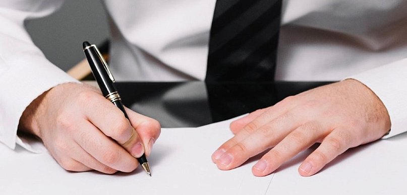 Zaświadczenia stażowe ZUS bez odręcznego lub elektronicznego podpisu są ważne