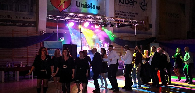 Wieczór pełen tańca i wspólnej zabawy