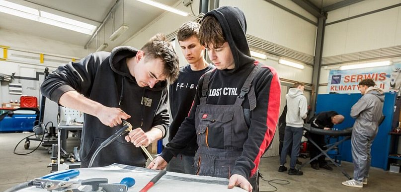 Zawodowcy z marszałkowskim wsparciem