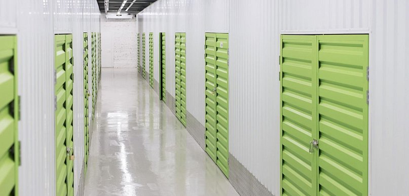 Kiedy warto wynająć magazyn samoobsługowy 10 sytuacji, w których ratuje przestrzeń