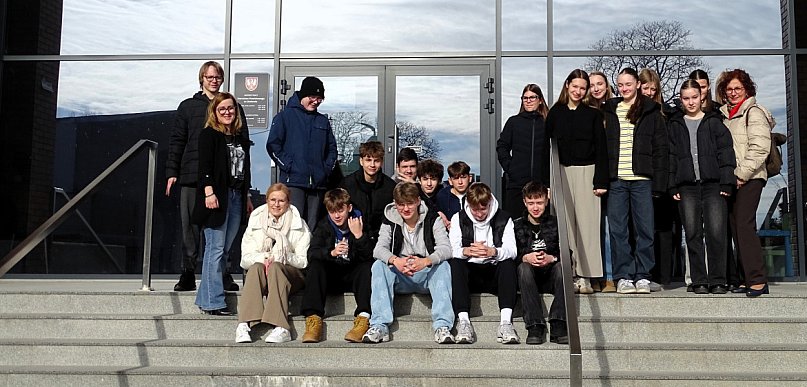 Z uczniami "czwórki" rozpoczęliśmy letni semestr Lekcji w Starostwie!