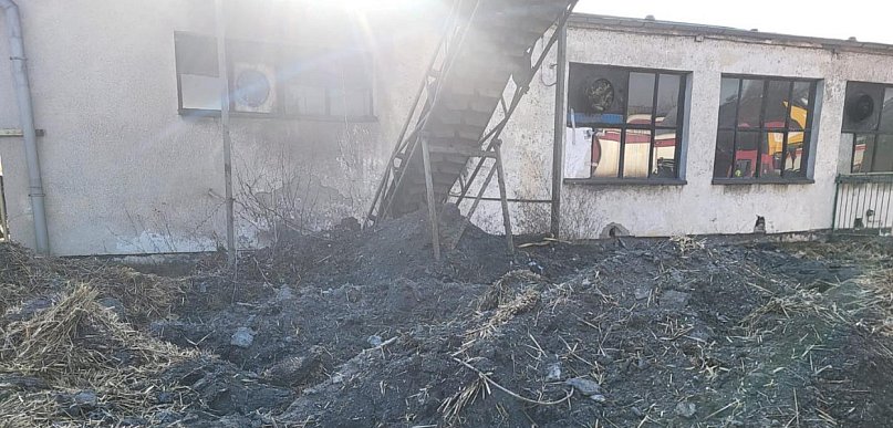 Pożar słomy i gałęzi w Zegartowicach. Przyczyną żar z pieca