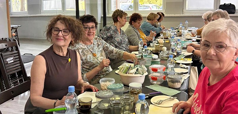 Seniorzy integrują się na warsztatach