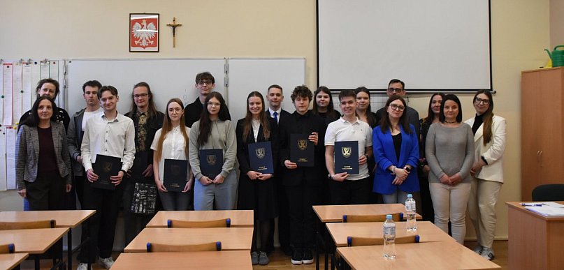 Ortografia ma swoich mistrzów. XXI edycja konkursu o Złote Pióro Starosty