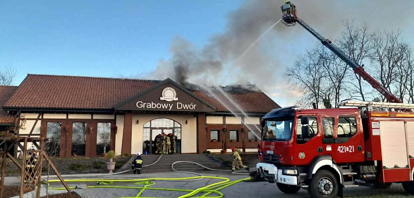 Płonie "Grabowy Dwór" w okolicach Chełmna