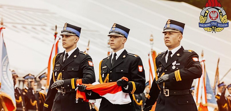 Strażacy uczcili Dzień Flagi Rzeczypospolitej Polskiej