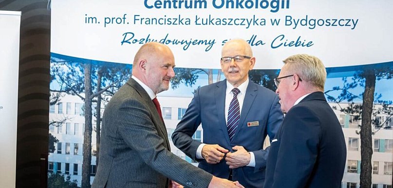 Rządowe 300 milionów na rozbudowę Centrum Onkologii