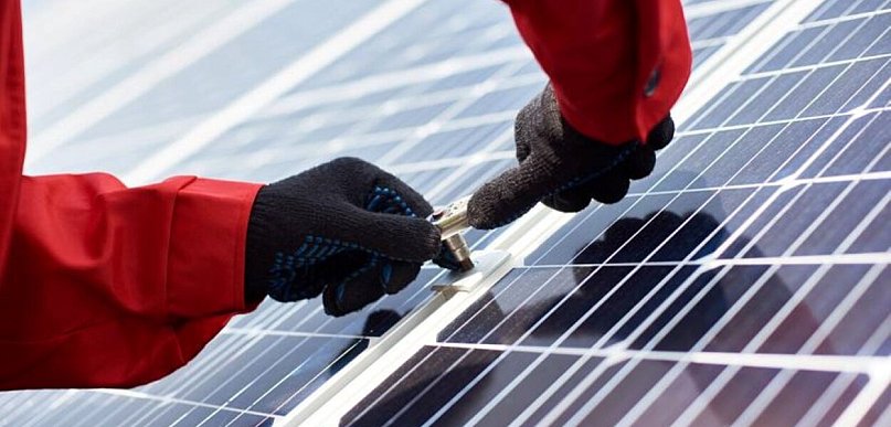 Dlaczego jakość montażu fotowoltaiki ma znaczenie dla firmowych kosztów energii: w