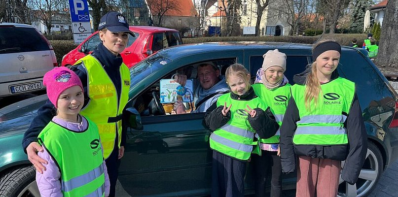 Bezpieczeństwo na pierwszym miejscu– finał działań: Na drodze – patrz i słuchaj