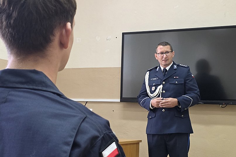 Inauguracja roku szkolnego z udziałem chełmińskich mundurowych