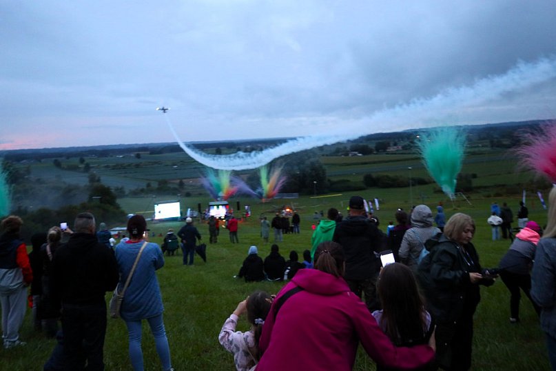 Mimo deszczu odbył się Festiwal Wiatru w Unisławiu