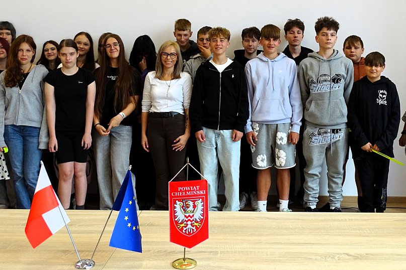 Uczniowie SP 4 w Chełmnie na lekcji w Starostwie