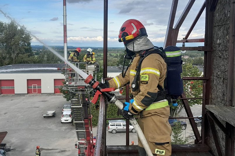 Strażacy przeprowadzili ćwiczenia praktyczne
