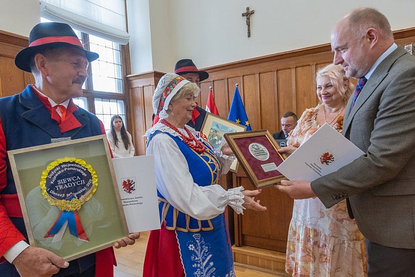 Sesja sejmiku województwa