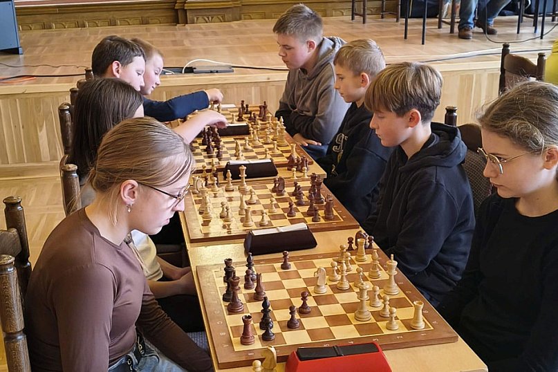 Młodzi grają w szachy! Gratulujemy wszystkim uczestnikom