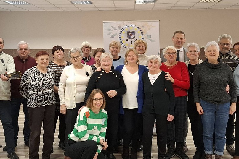 Sympatyczny czas spędzony z seniorami