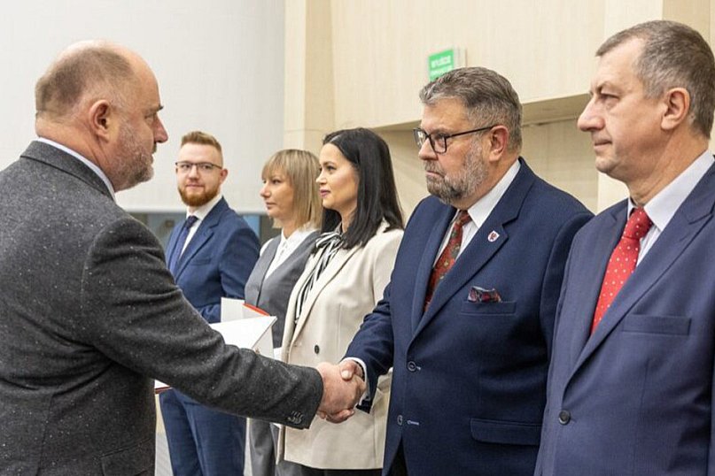 Urzędnicy złożyli ślubowanie