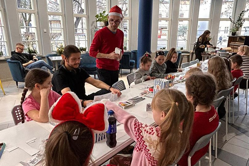 Świąteczny Wieczór - warsztaty i wspólne kolędowanie