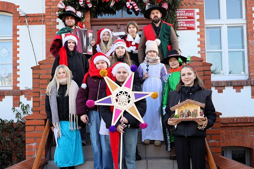 Wprowadzili świąteczny nastrój do Unisławia
