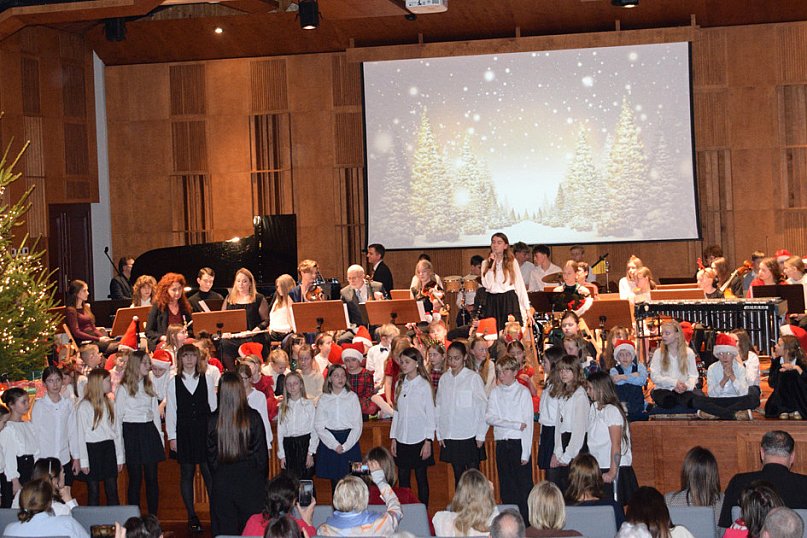 „Świąteczny Koncert Nadziei” – muzyka i wyróżnienia