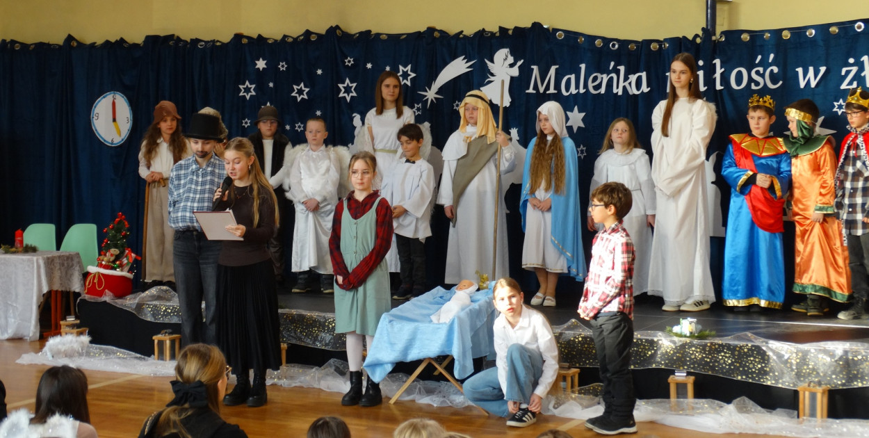 Uczniowie z "Czwórki" przygotowali tradycyjne Jasełka