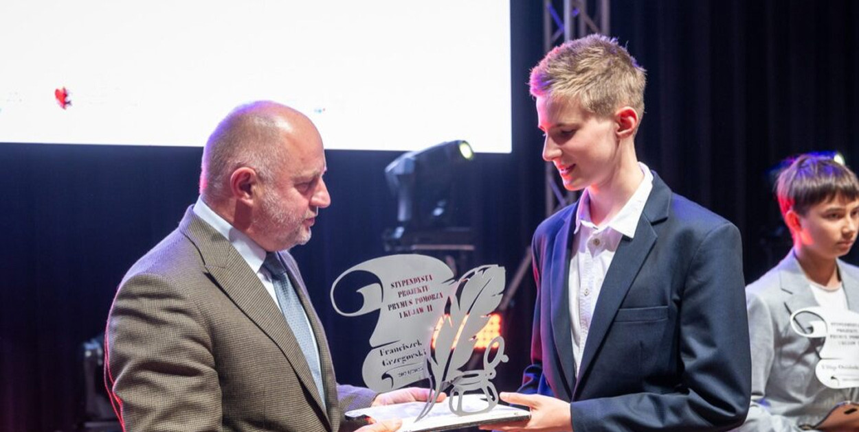 Ambitni i pracowici – marszałkowskie stypendia dla prymusów