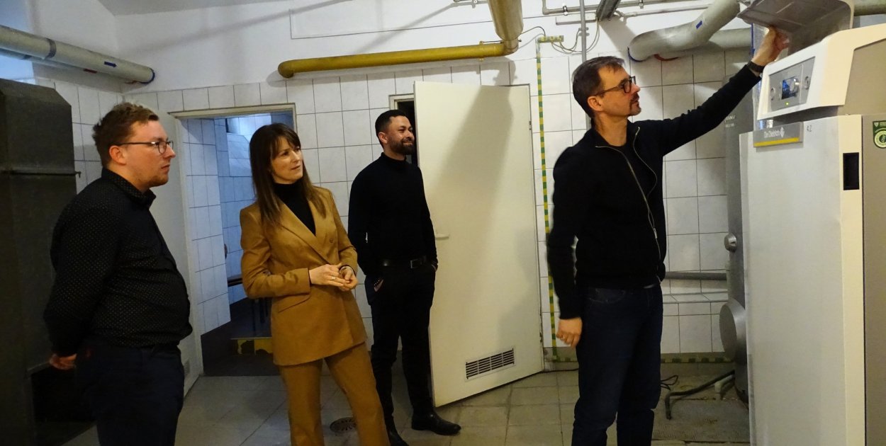 Renowacja zabytkowej stolarki w auli i remont  kotłowni "ogólniaka"