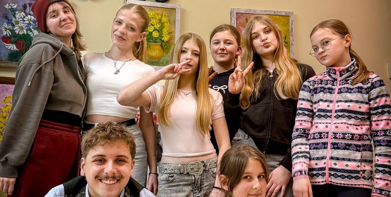 Niech scena należy do nich