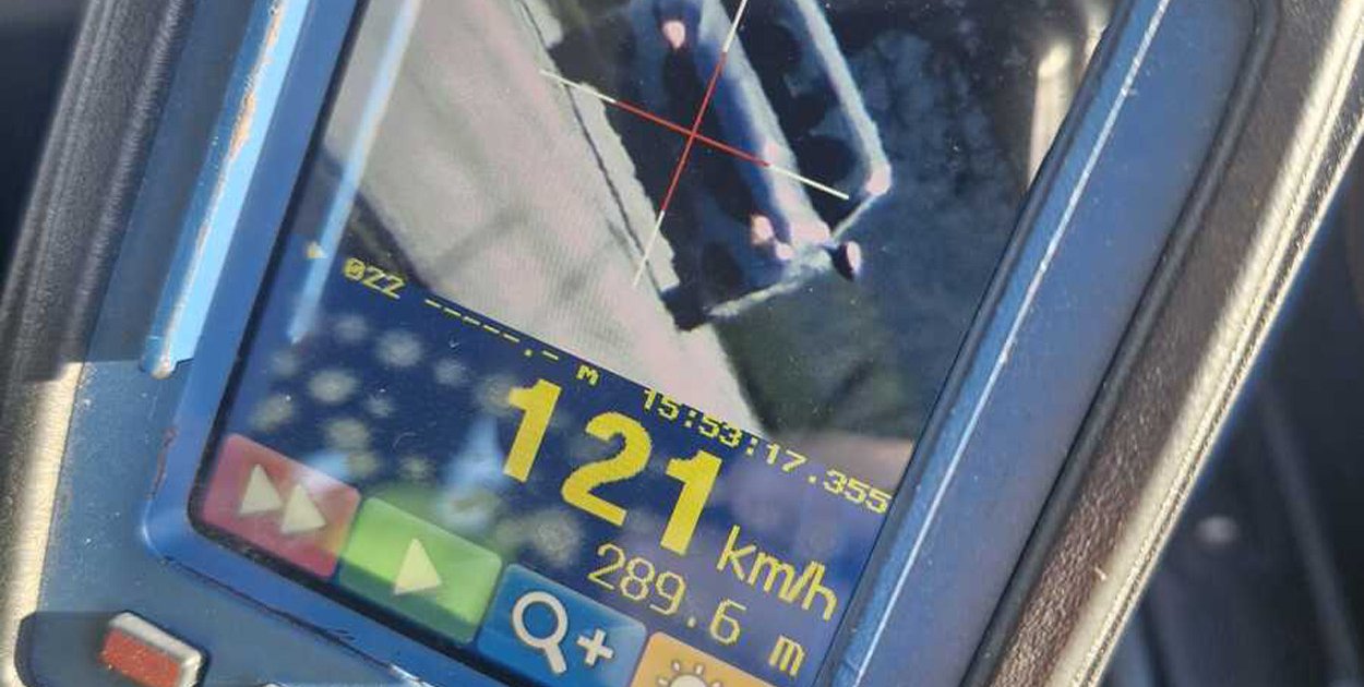 Jechał 121 km/h na „siedemdziesiątce"- stracił prawo jazdy i słono zapłacił