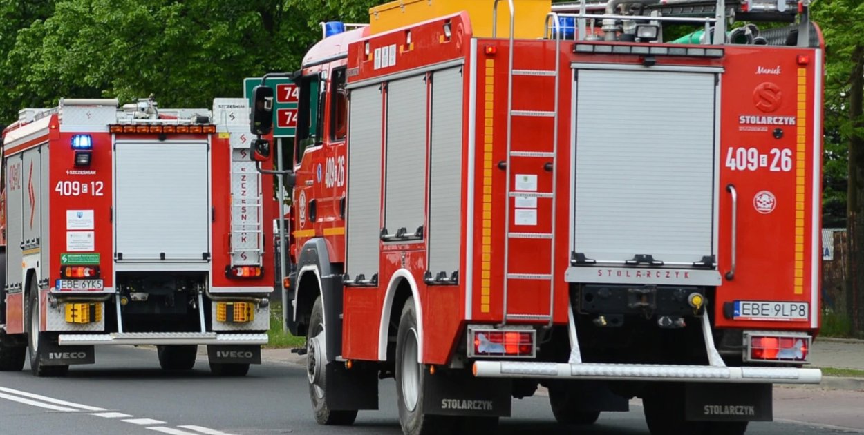 Dachowanie na DK55 w Stolnie. Kierowca wyszedł z wypadku bez obrażeń