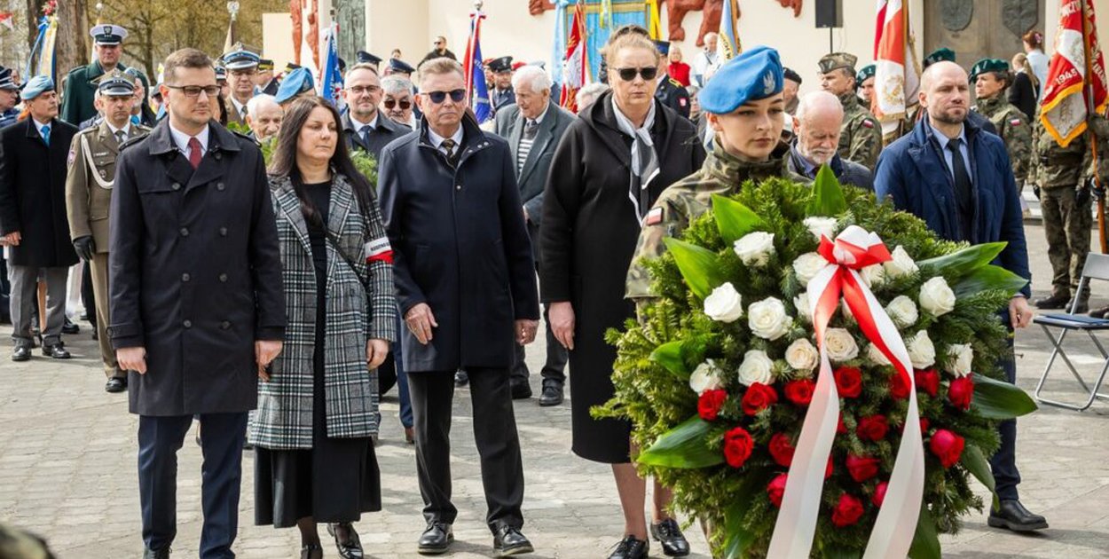„Pochylając głowy, oddajemy hołd pomordowanym”